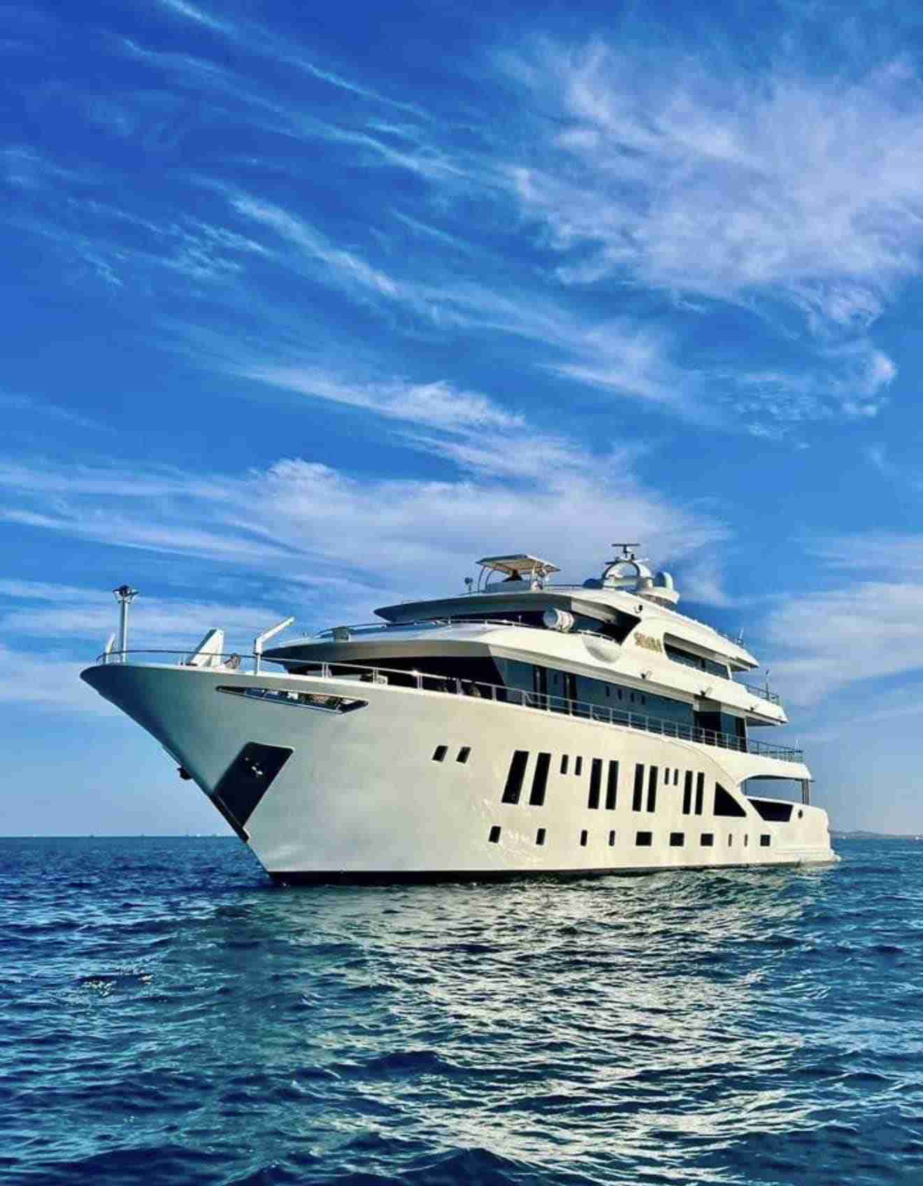 Liveaboard boat in the Strait of Gubal